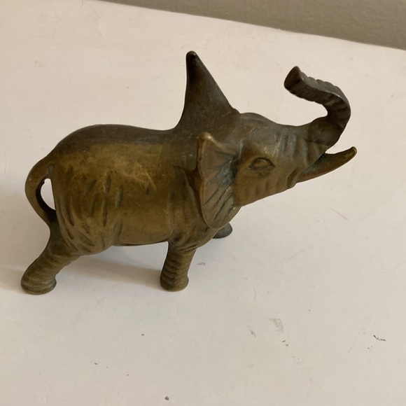 Vintage made in Taiwan solid brass elephant - Picture 11 of 11